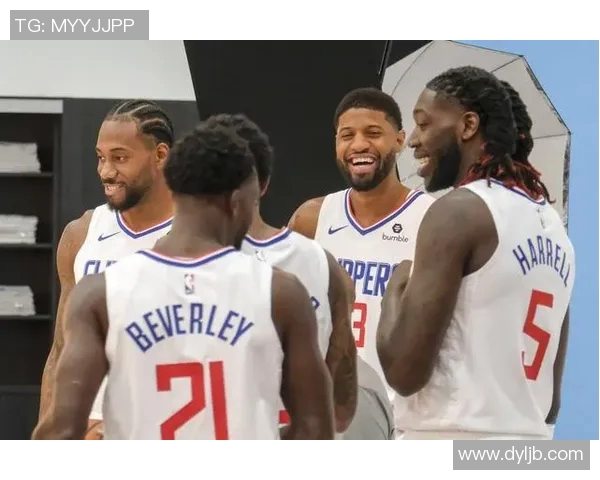 快船与独行侠在线对决精彩回顾及赛后分析全方位解读